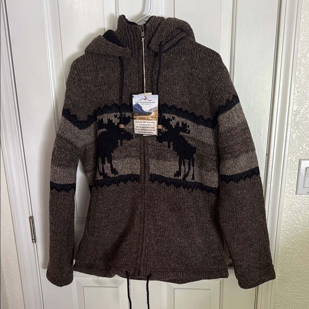 Rocky Mountain Outfitters Canada Zip Up Moose Sweater with Ribbed Cuffs